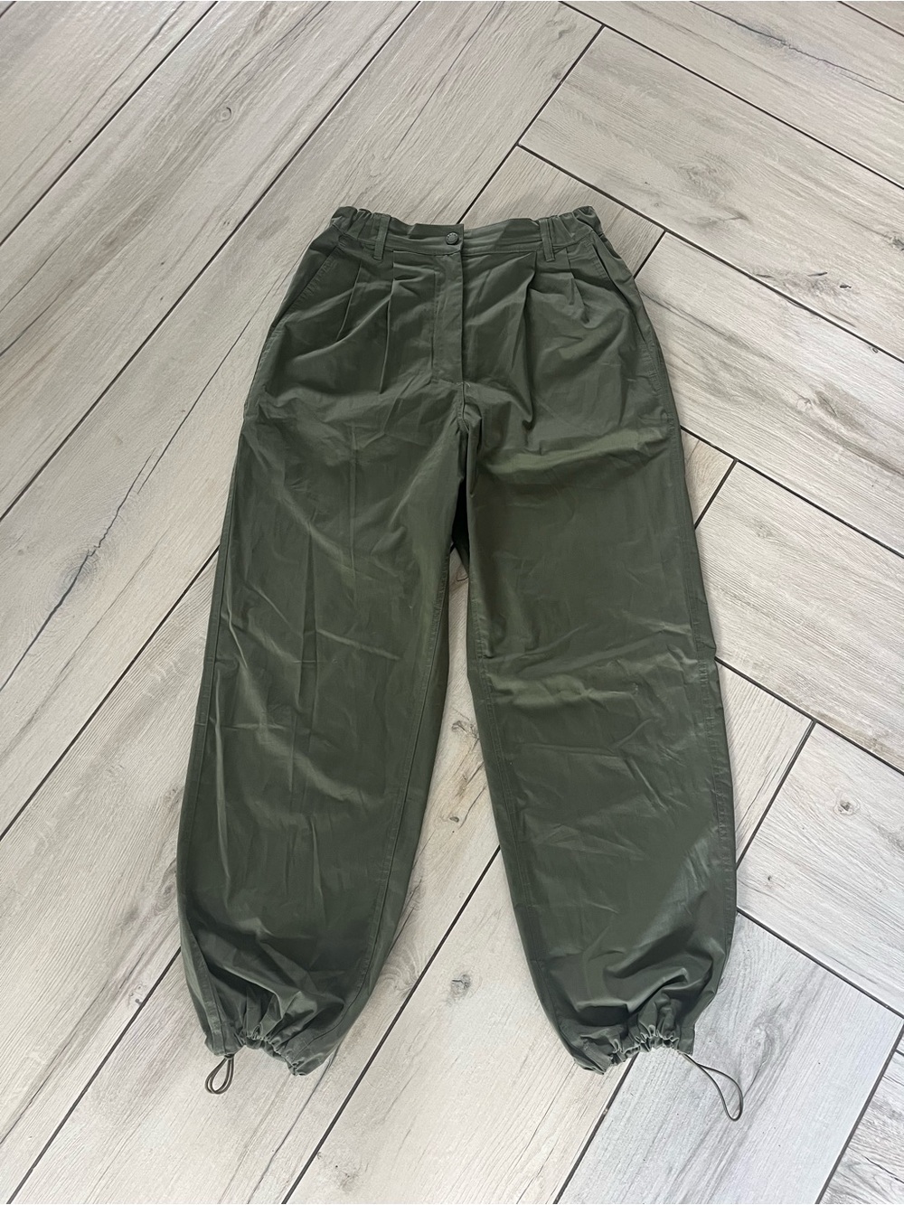 Weekend MaxMara Military-Inspired Olive Cargo Parachute Style Pants